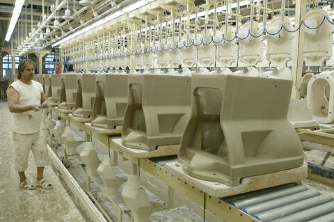 Laufen CZ ukončí výrobu keramiky ve Znojmě
