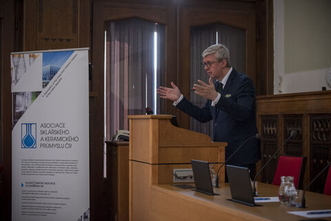 Rozvoj sklářského a keramického průmyslu a řemesla II