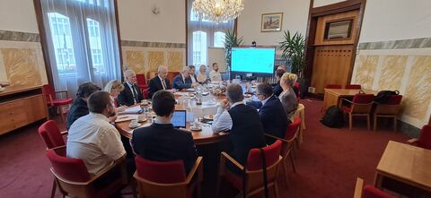 Vyšší pracovní skupina pro sklo a keramiku s ministrem průmyslu