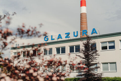 Glazura slaví 100 let inovací v keramickém průmyslu